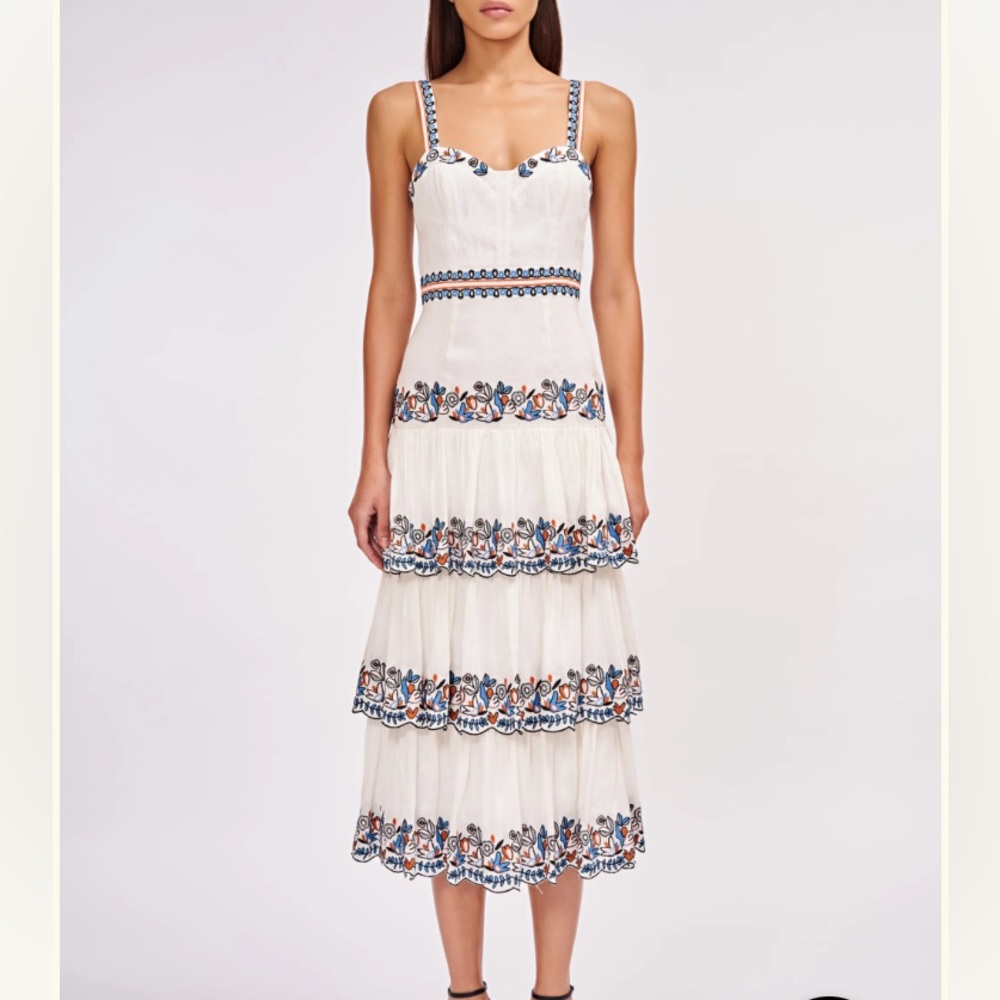 Amur Presley dress - white with beautiful floral embroidery